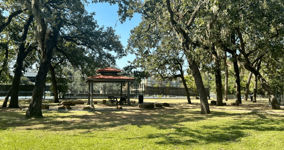 Woodlake Oaks Apartments Image 30